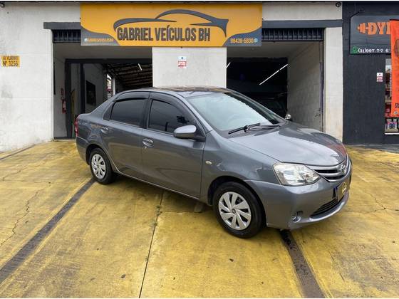 TOYOTA ETIOS 1.5 XS SEDAN 16V FLEX 4P MANUAL